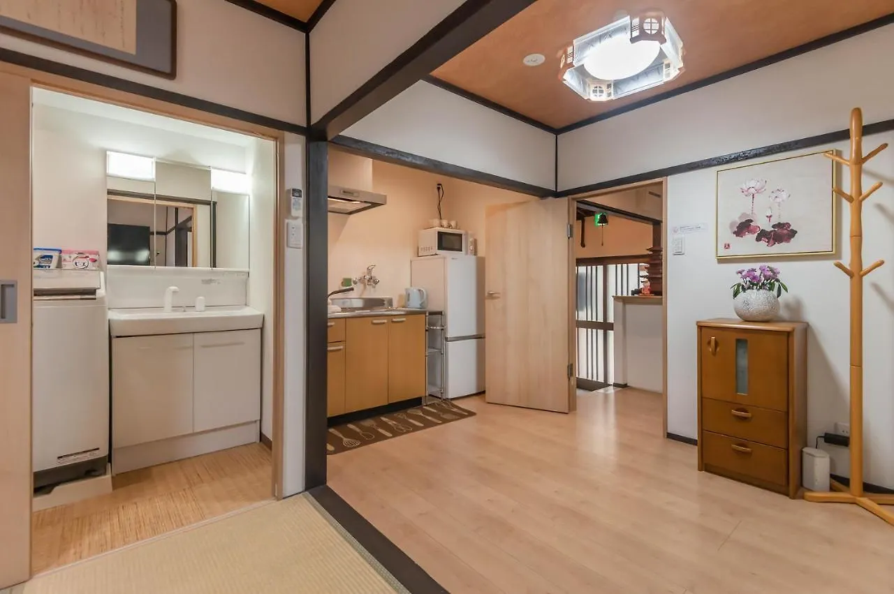 桜の宿千本 Two Rooms Two Toilets Kyōto 0*,  Giappone